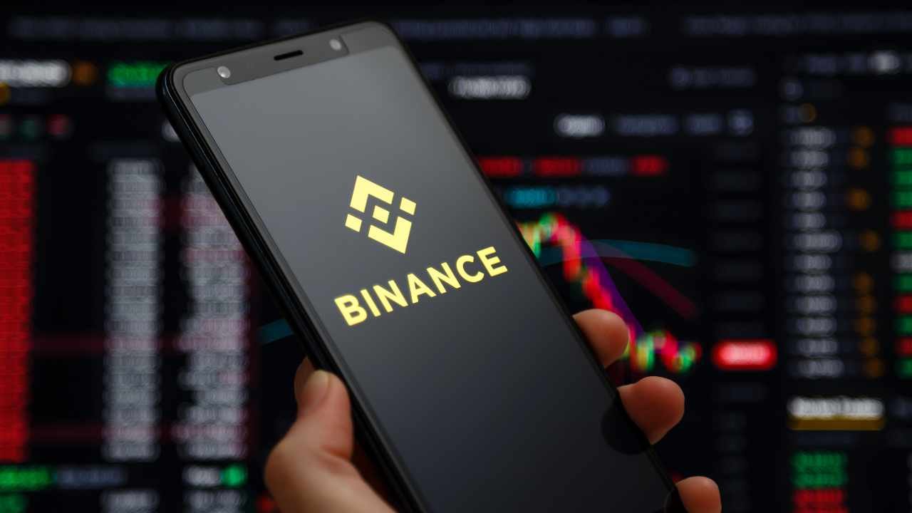 Two Binance Workers Held at UAE Airports Amid Fraud Inquiries – Bitcoin News